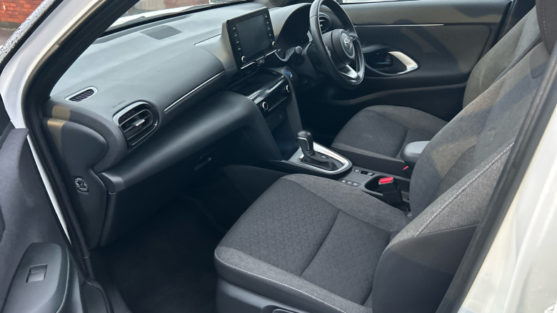 Toyota Yaris Cross 1.5 Hybrid Design 5dr CVT Hybrid Estate